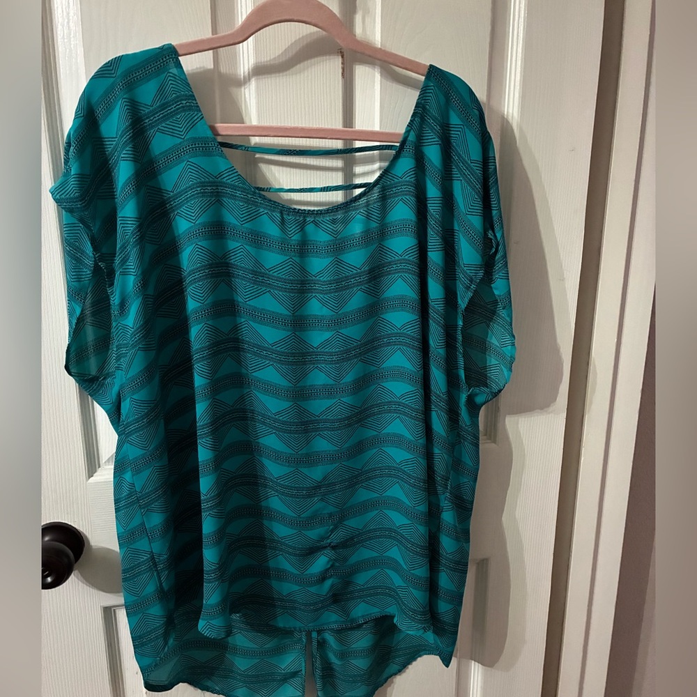 Torrid Women’s 2X Geometric Print Blouse